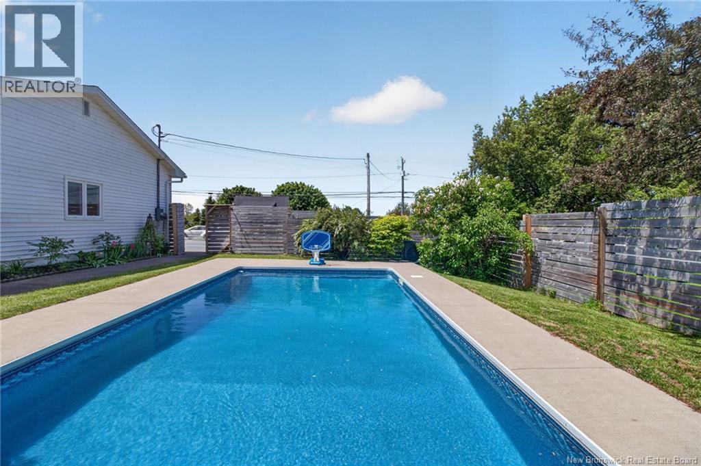 414 Amirault Street - Image 40