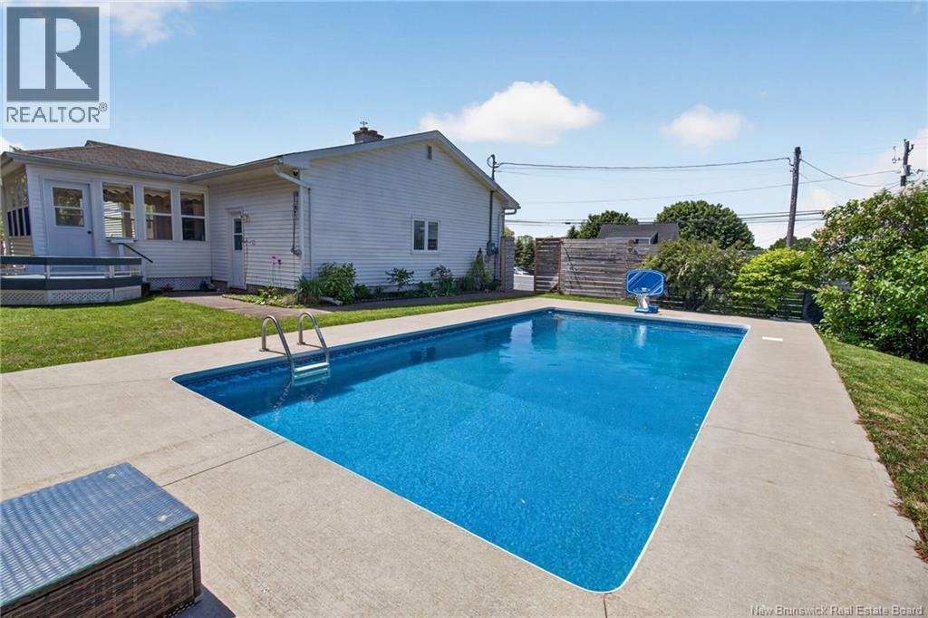 414 Amirault Street - Image 38