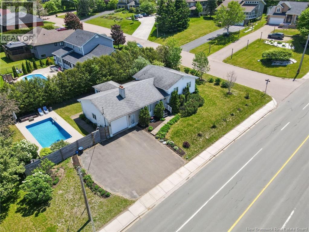 414 Amirault Street - Image 44