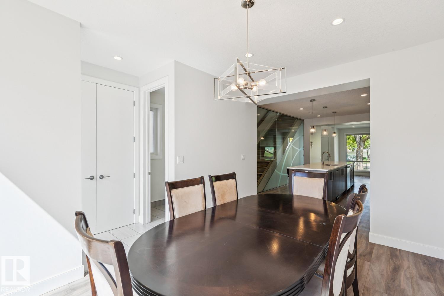 8724 116 ST NW - 15