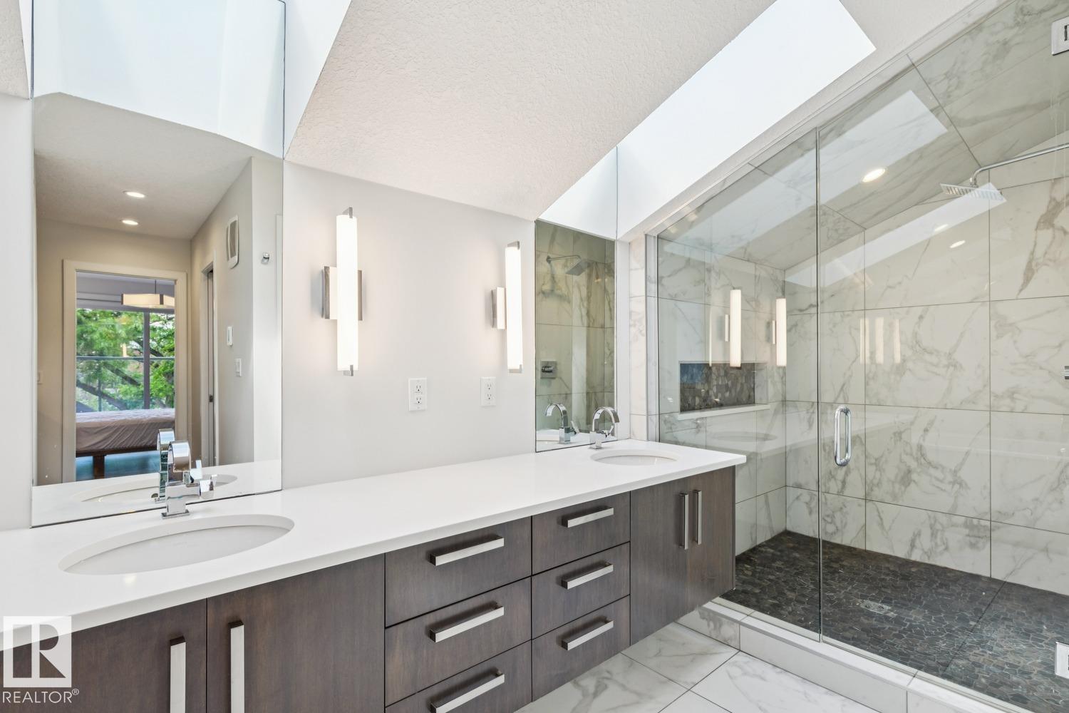 8724 116 ST NW - 33