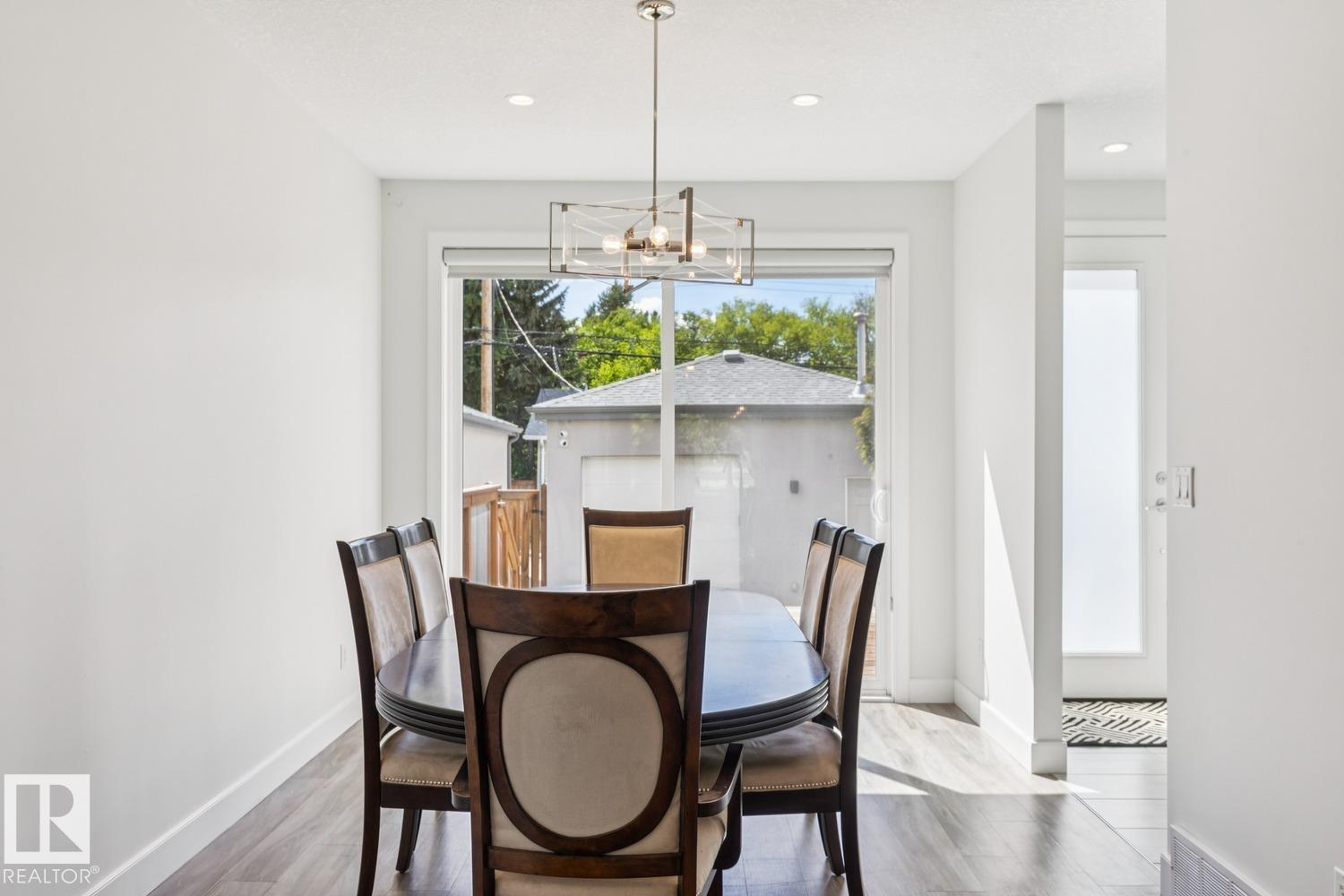 8724 116 ST NW - 14