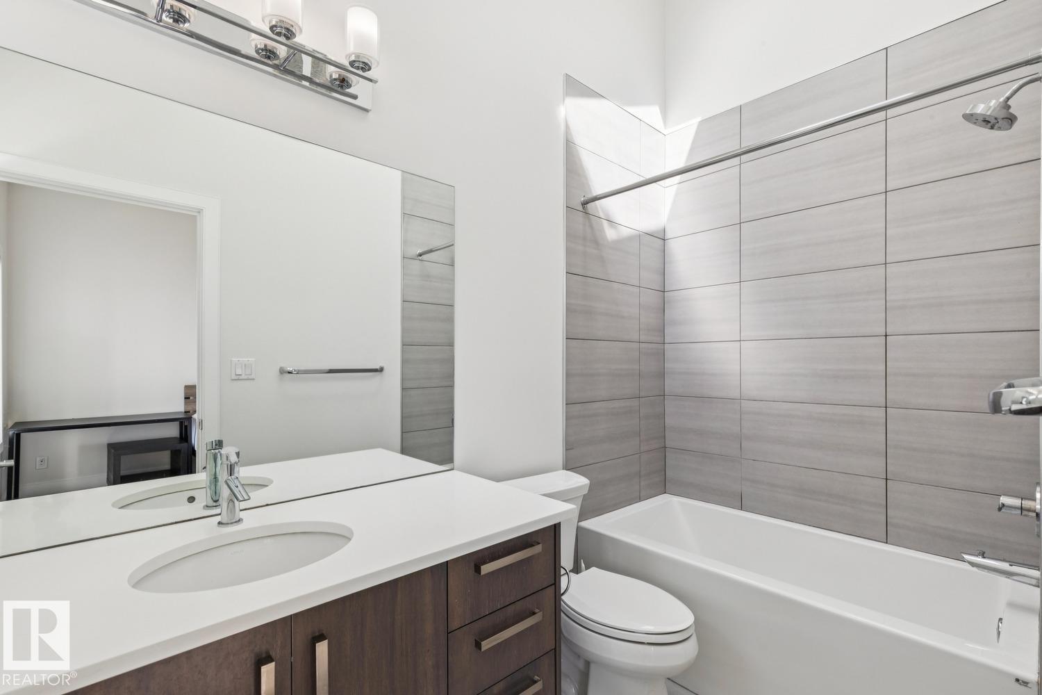 8724 116 ST NW - 23