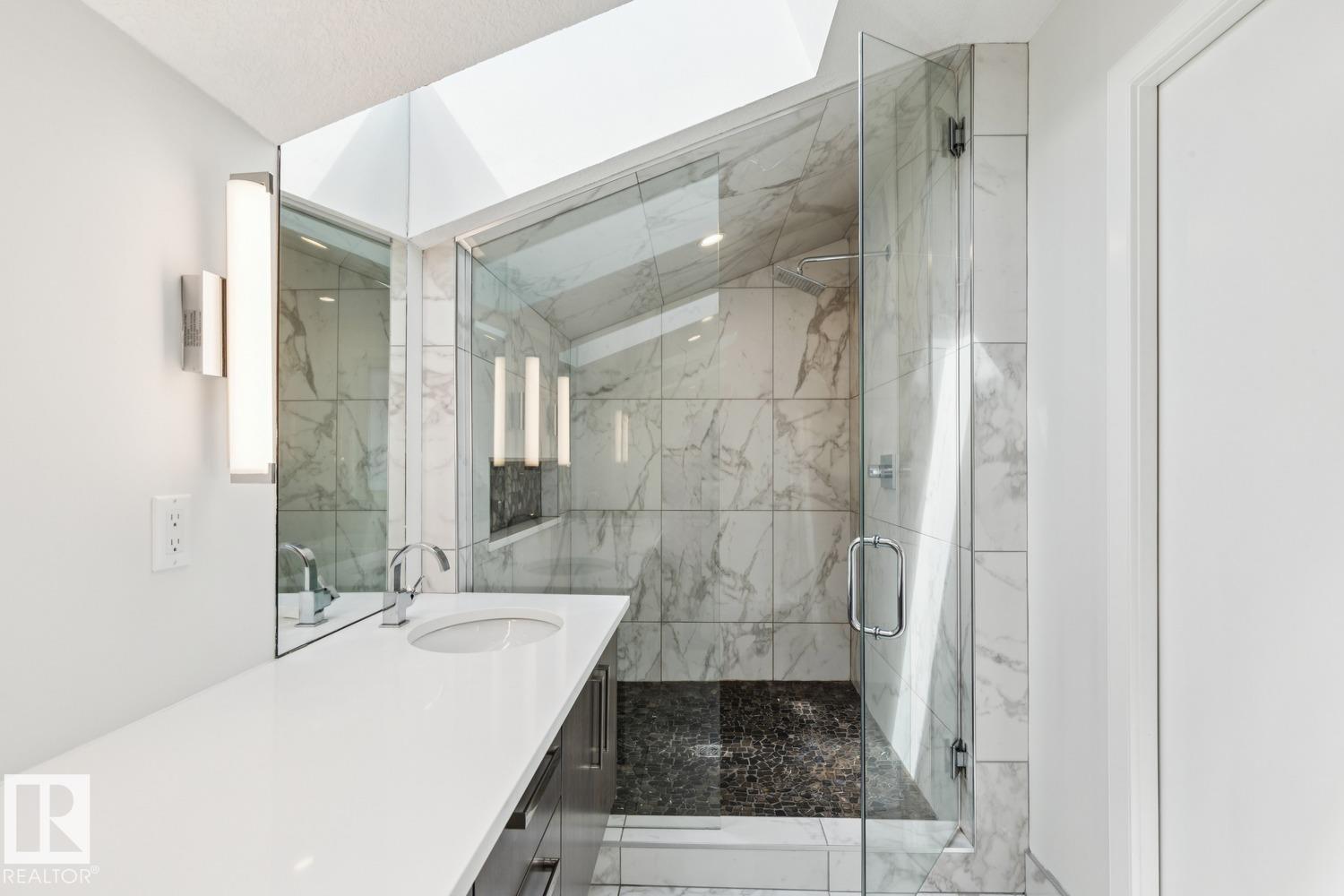 8724 116 ST NW - 34