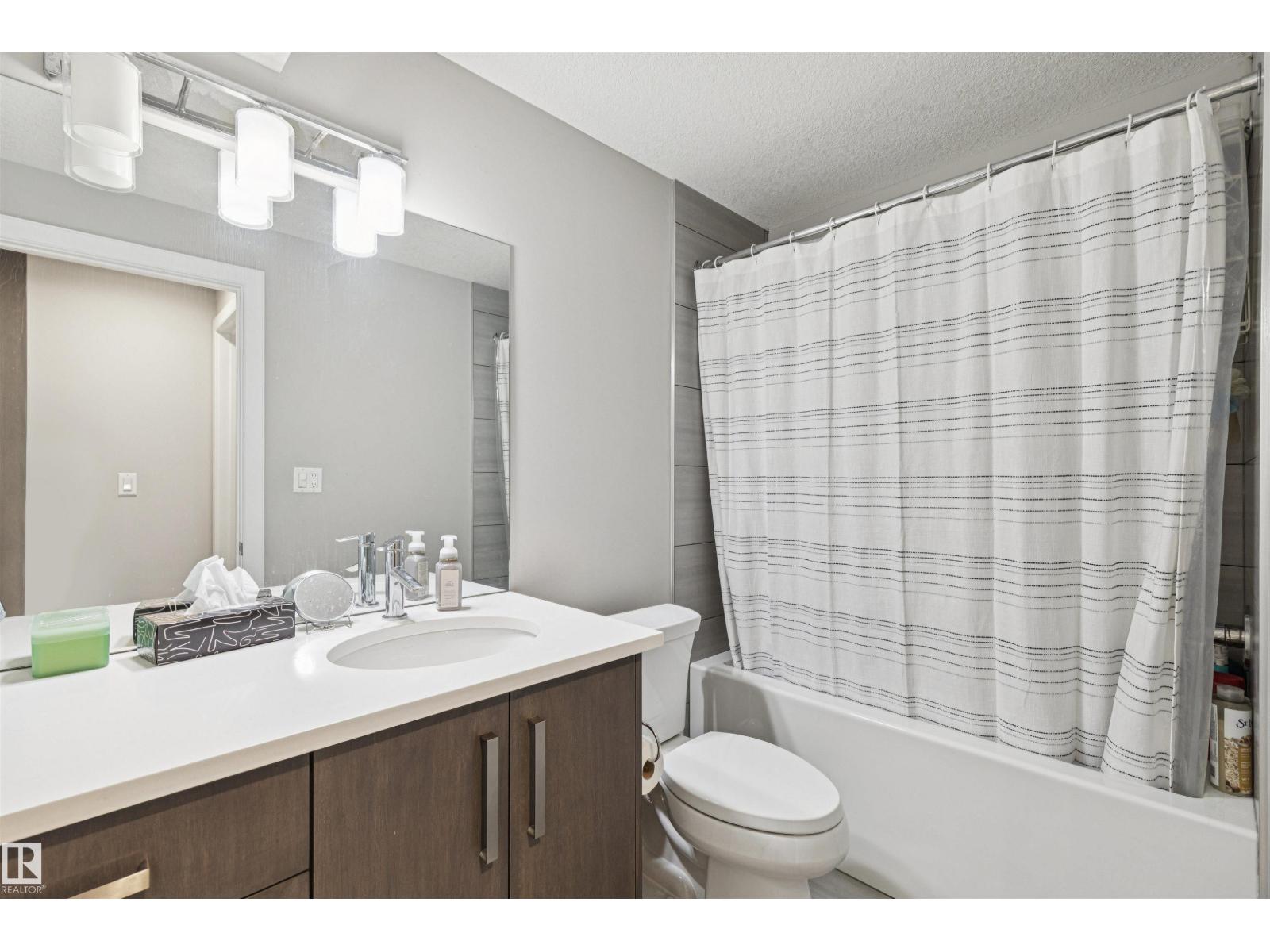 8724 116 ST NW - 39