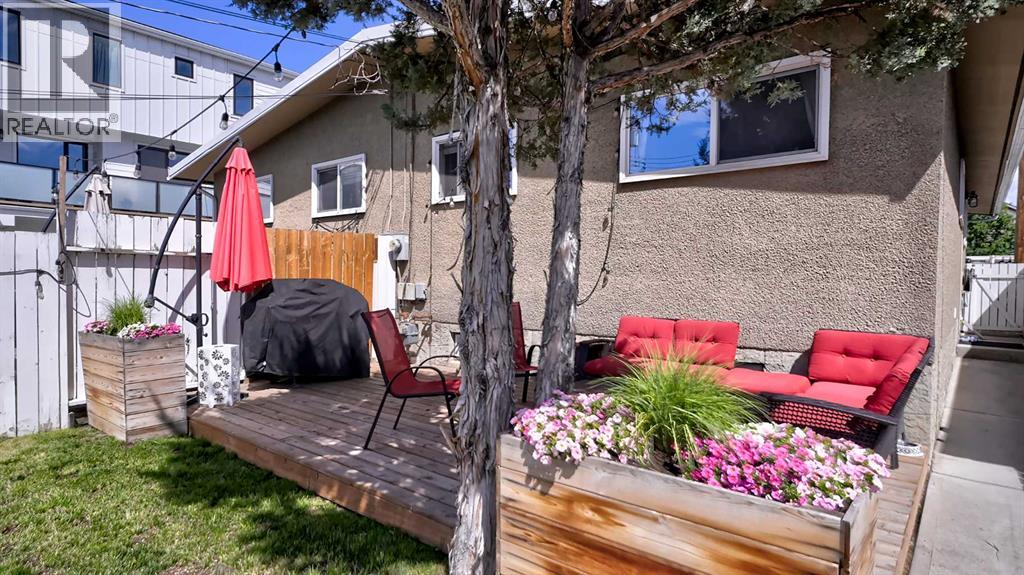 2037 50 Avenue SW - 38