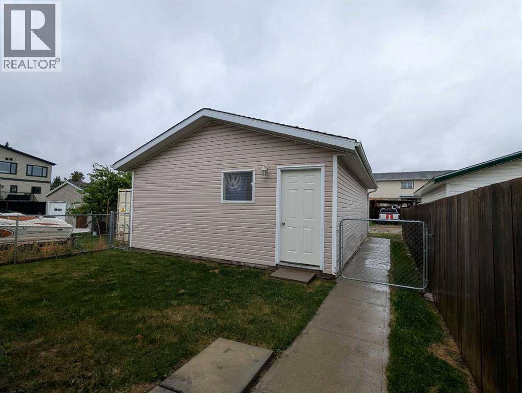 4727 44 Street - 20