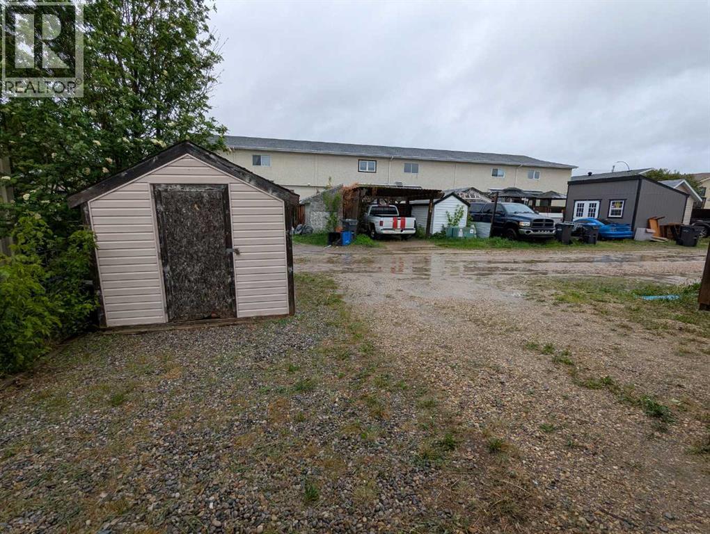 4727 44 Street - 23