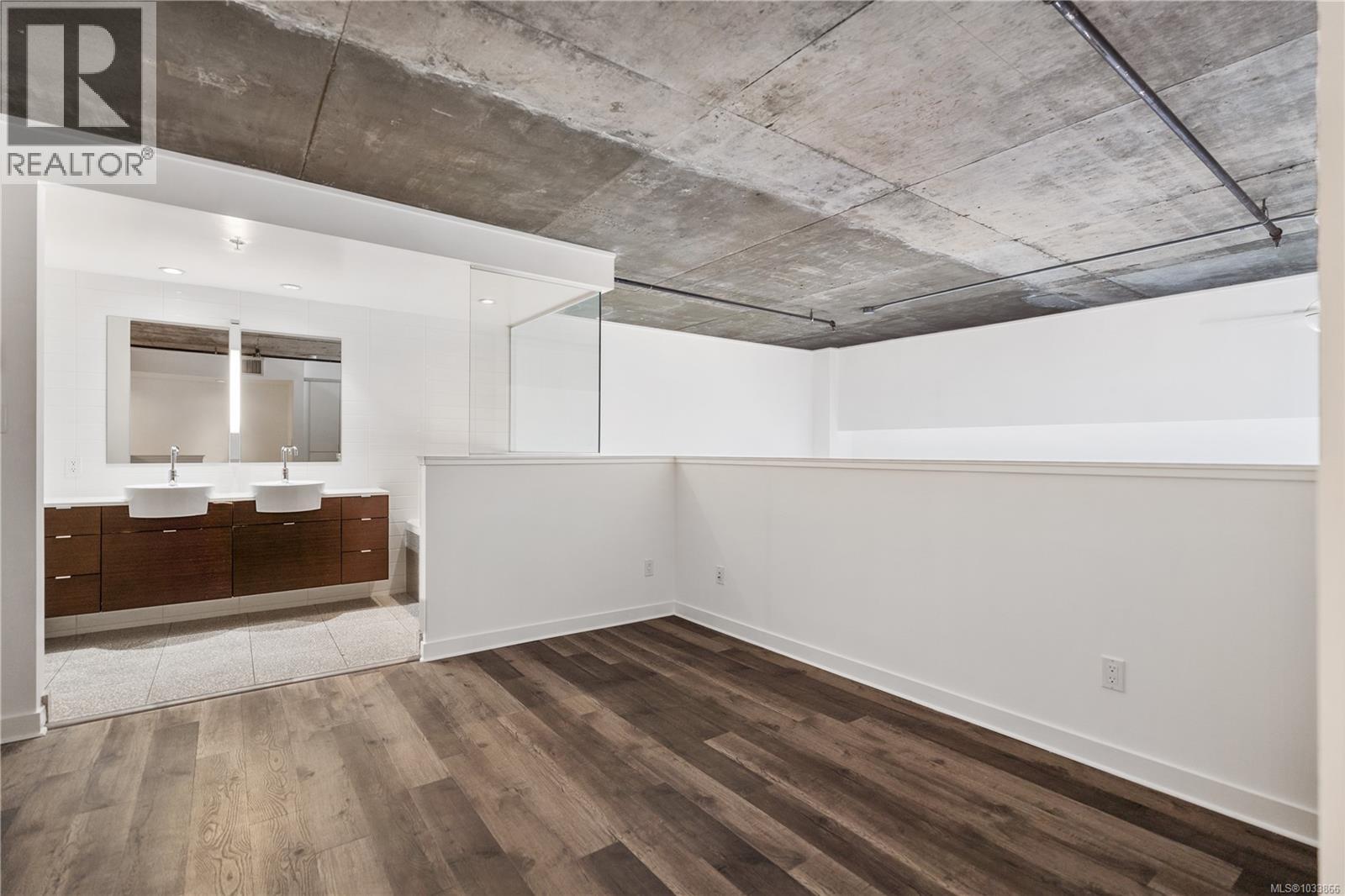 #416 770 Fisgard St - 48