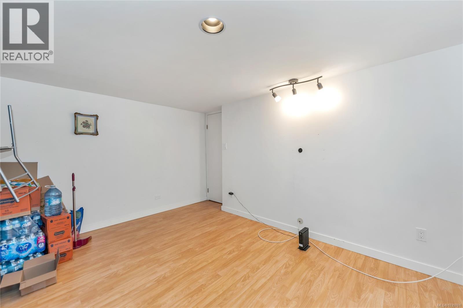 2068 Milton St - 25