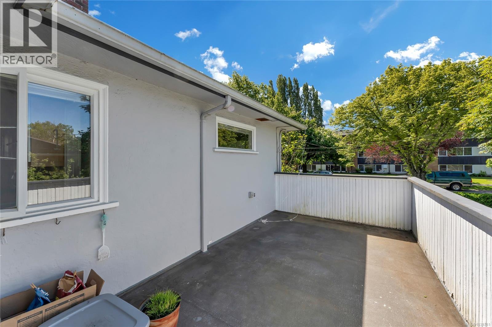 2068 Milton St - 17