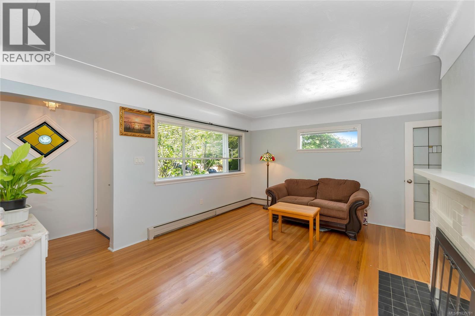 2068 Milton St - 8