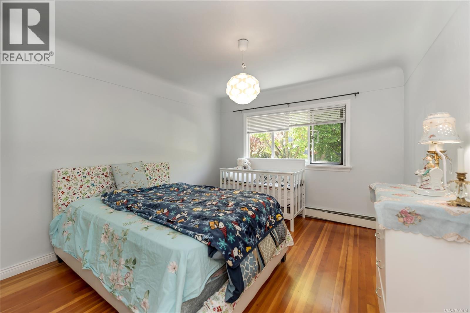 2068 Milton St - 19