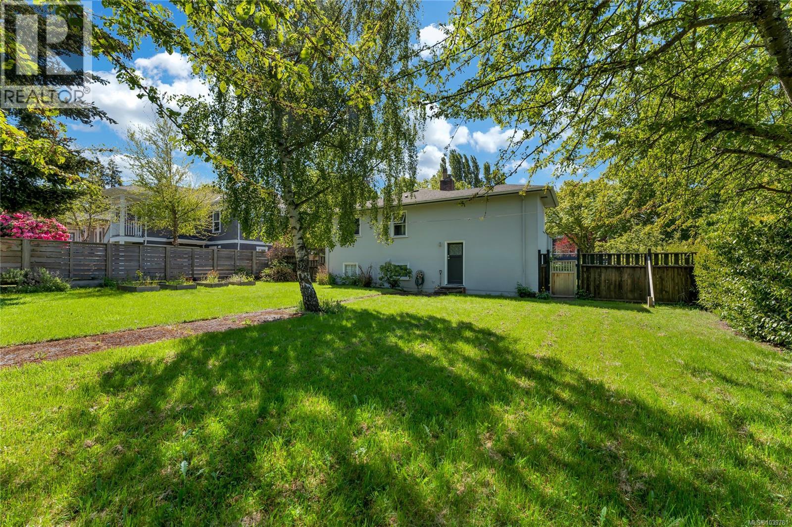 2068 Milton St - 30