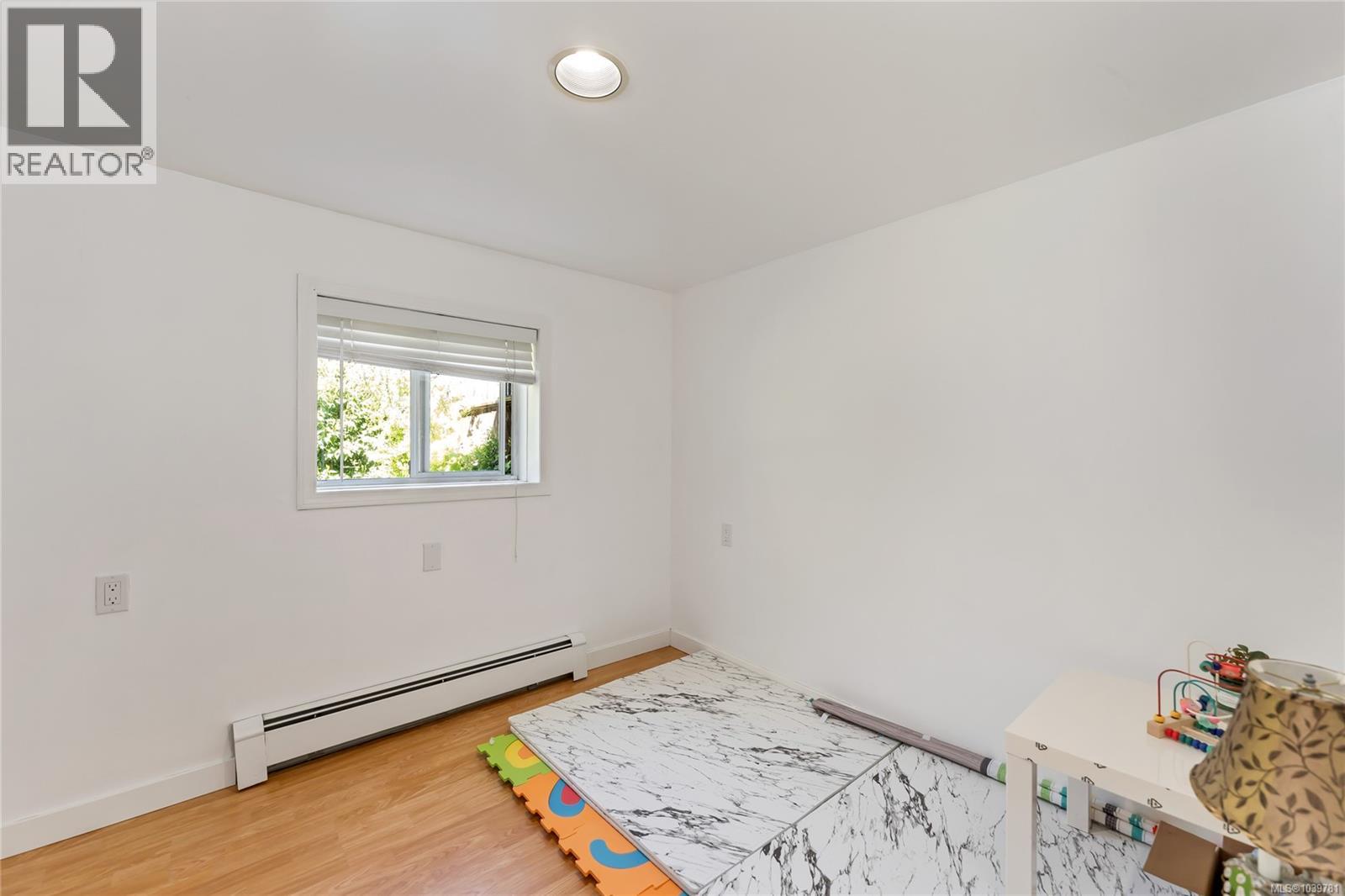 2068 Milton St - 23