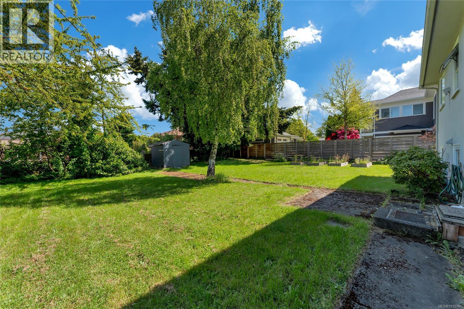 2068 Milton St - 27