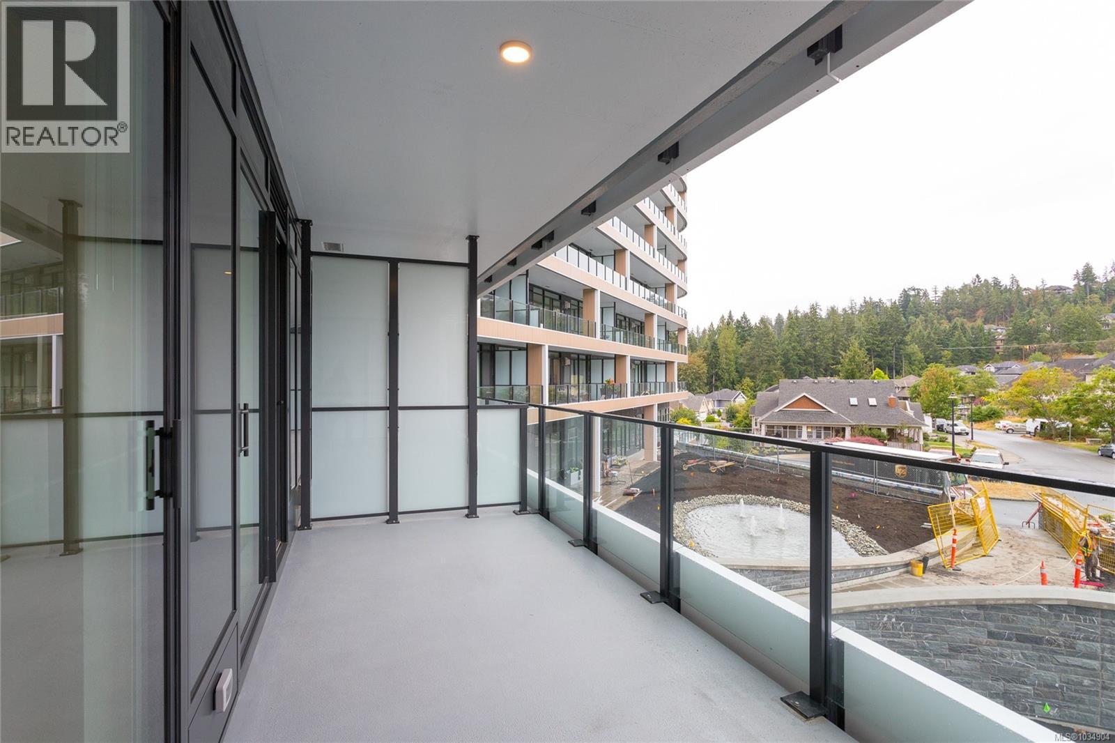 711 2000 Hannington Road, Langford