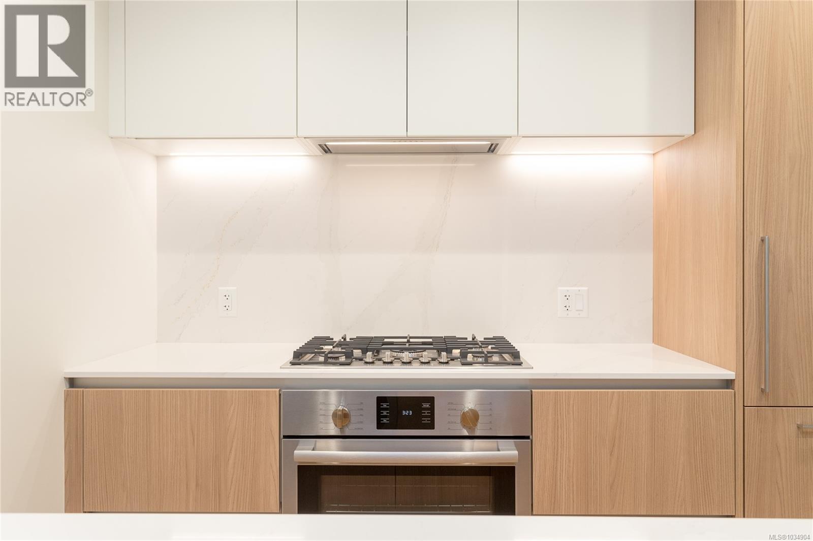 711 2000 Hannington Road, Langford