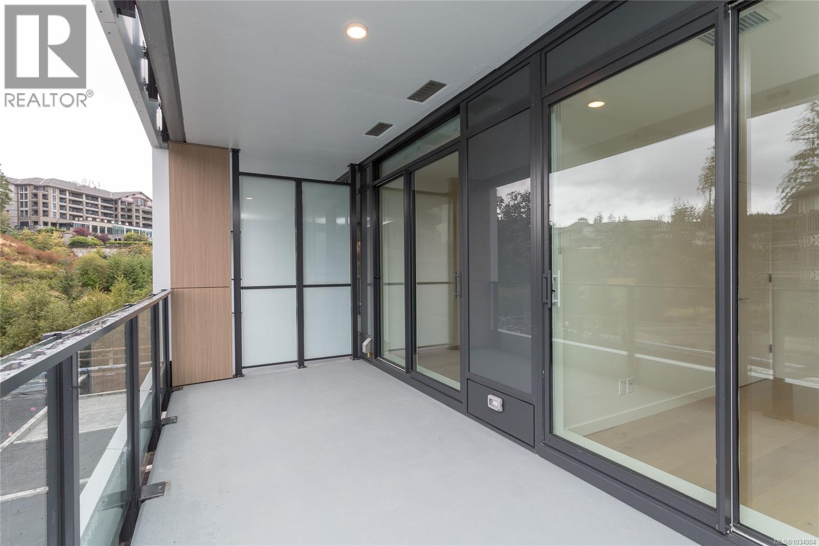 711 2000 Hannington Road, Langford