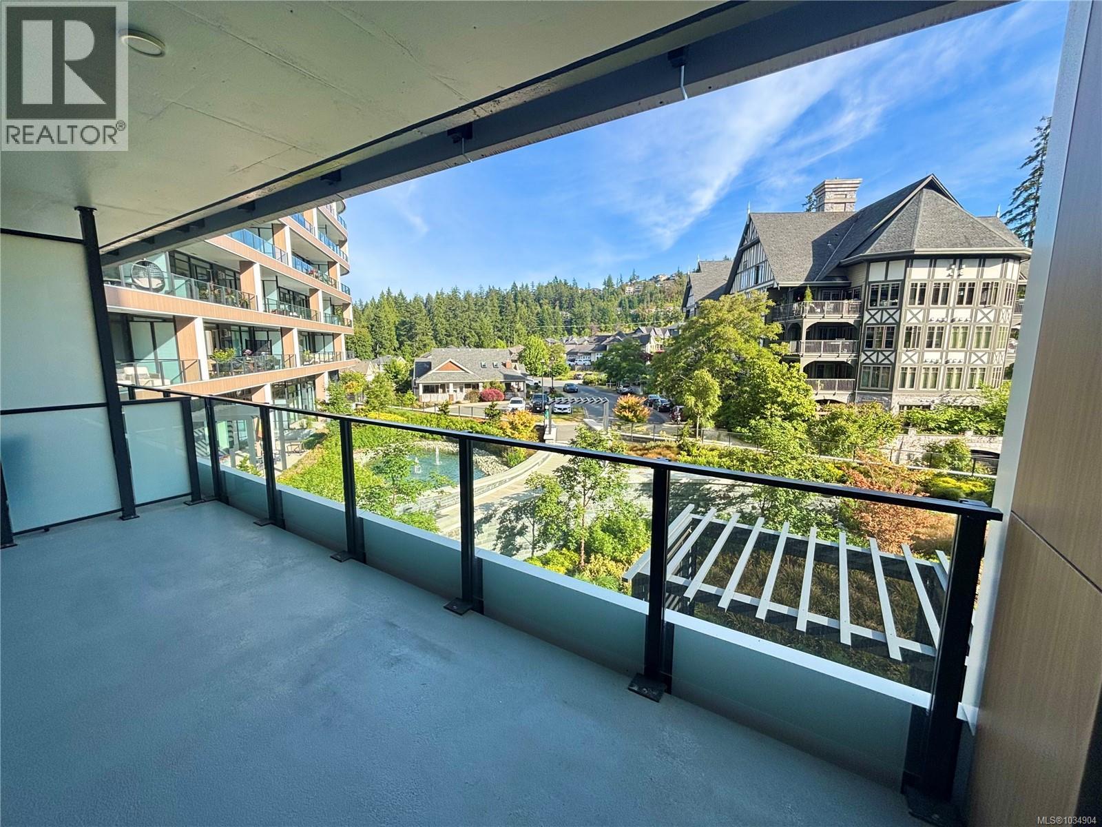 711 2000 Hannington Road, Langford