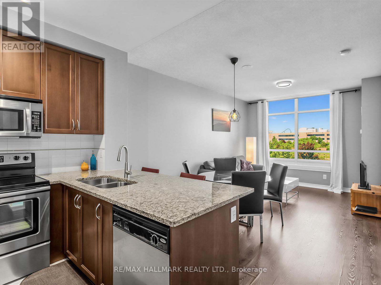 #303 9245 JANE STREET - 10