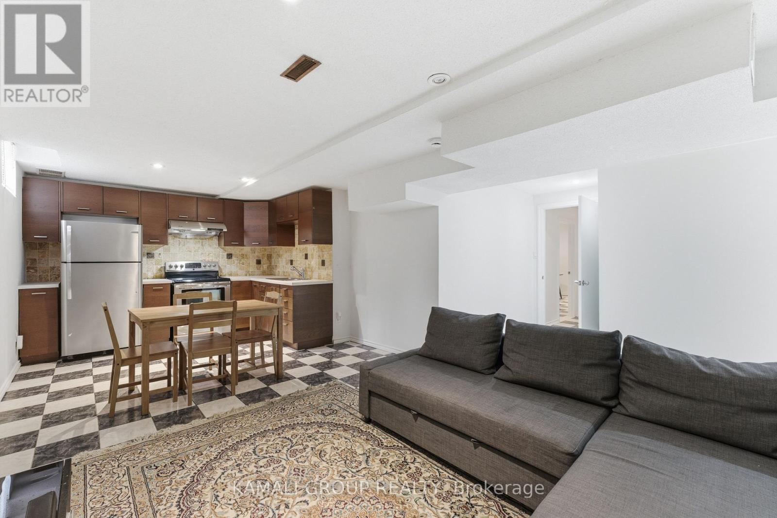 108 KILLIAN ROAD - 43