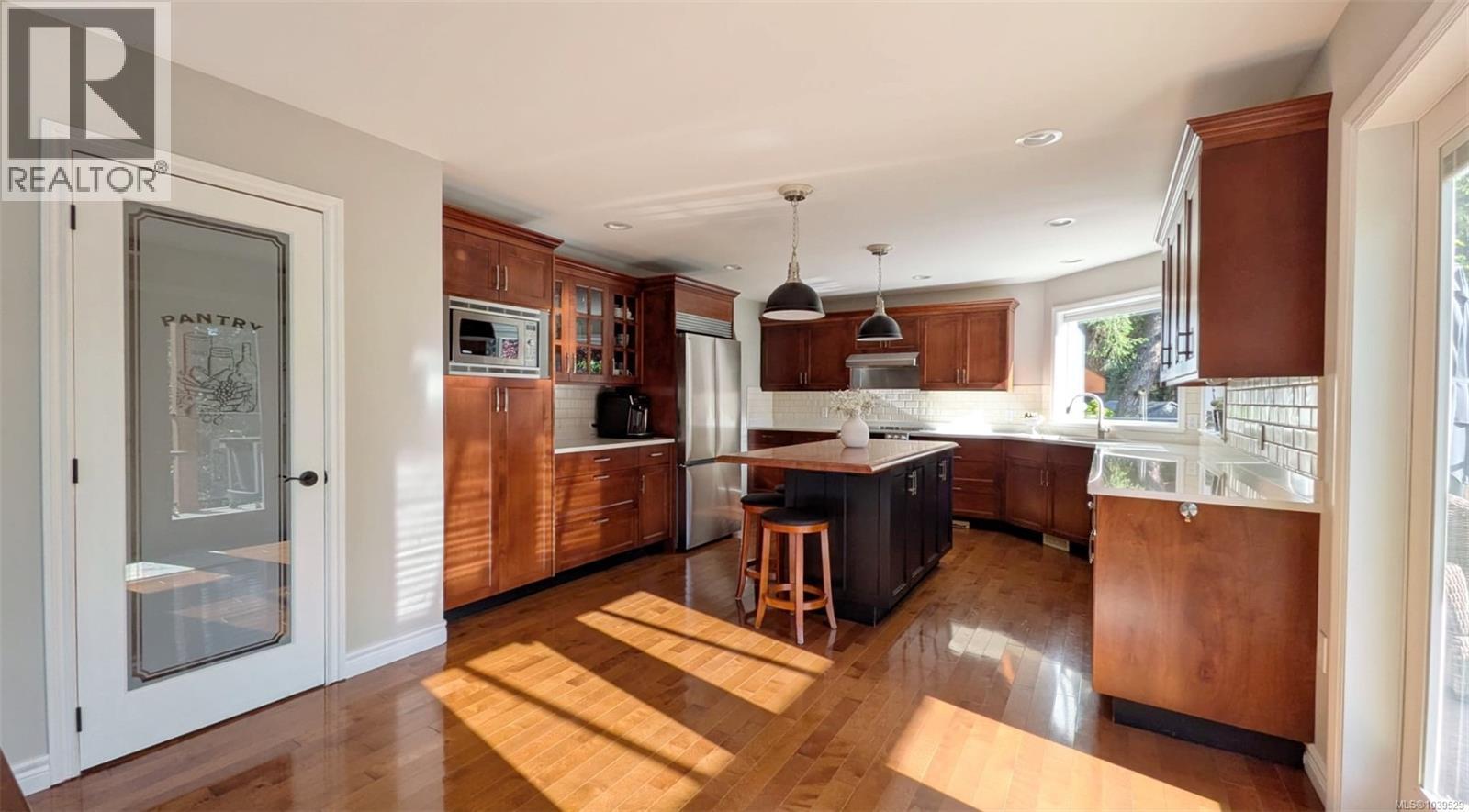 6531 Osprey Pl - 8