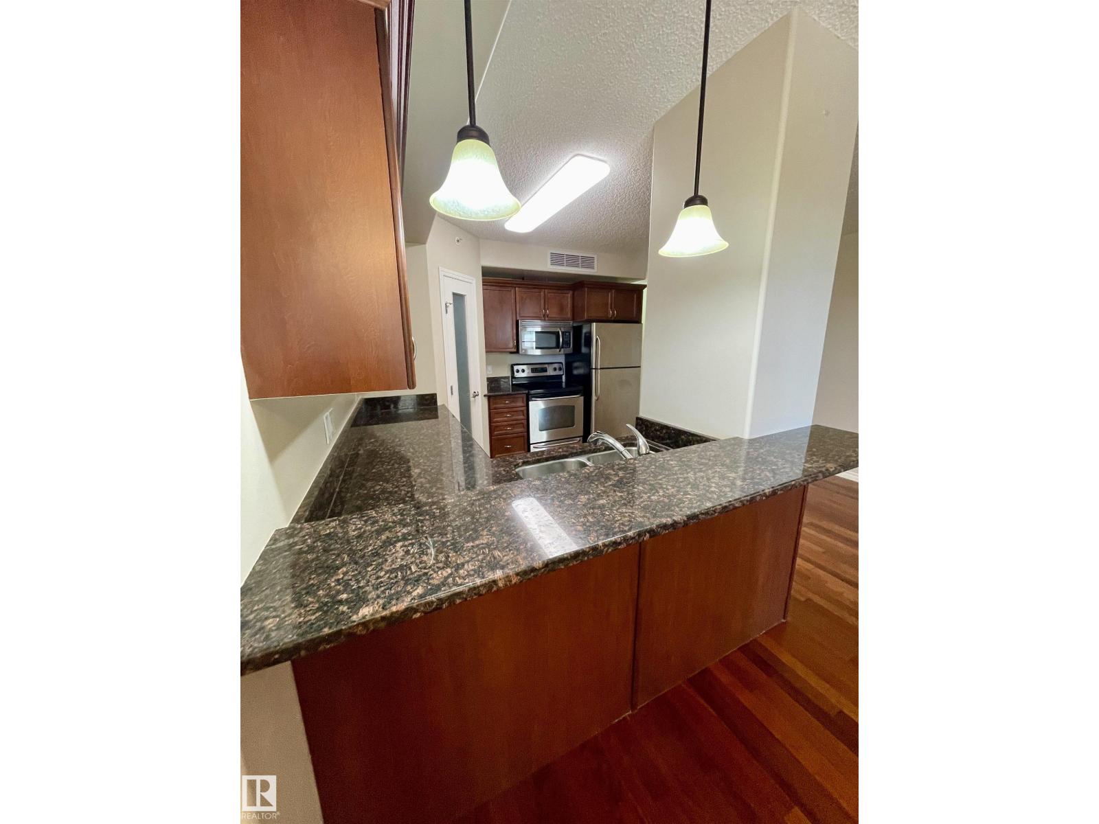 #205 9707 106 ST NW - 13
