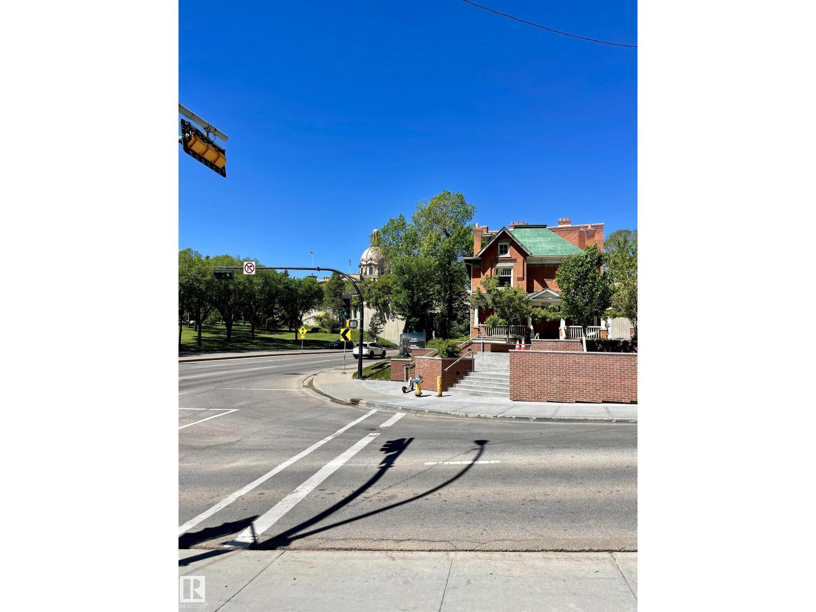 #205 9707 106 ST NW - 25