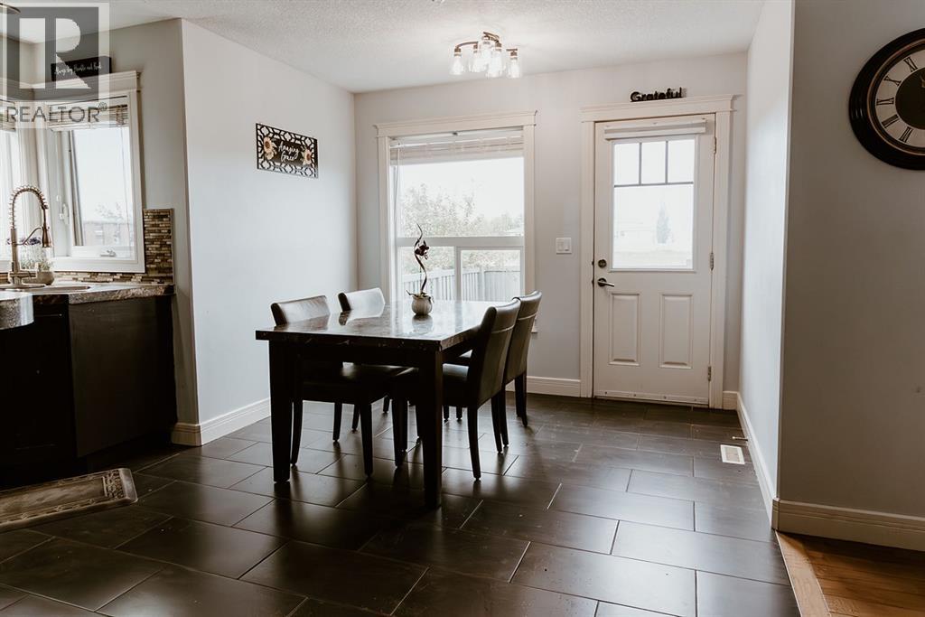 9010 Willow Drive - 10