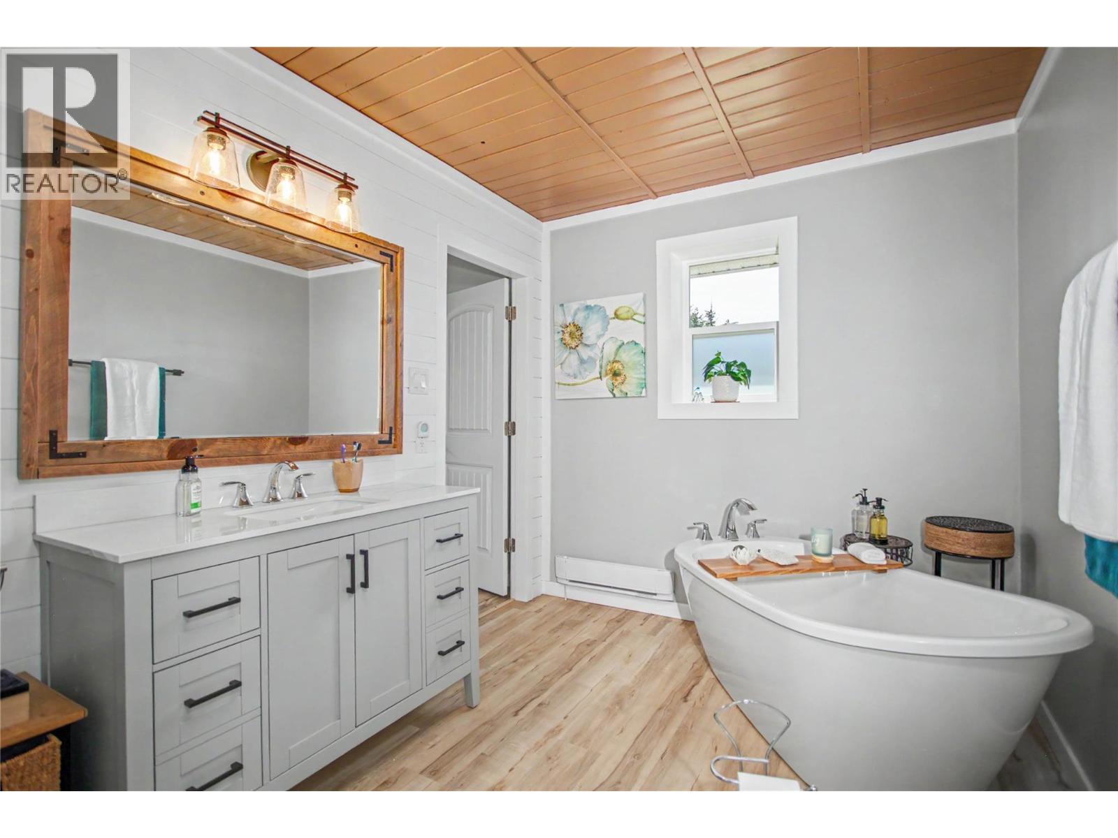 3071 Creighton Valley Road - 4