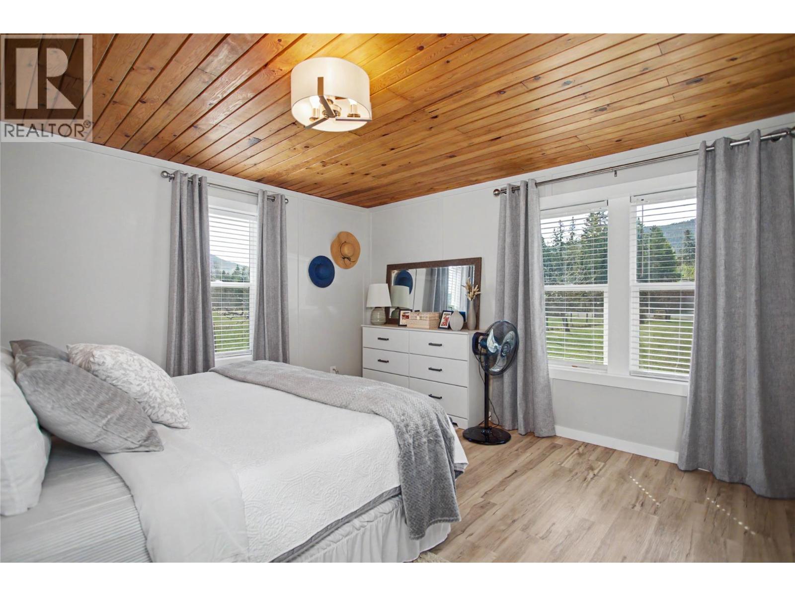 3071 Creighton Valley Road - 31