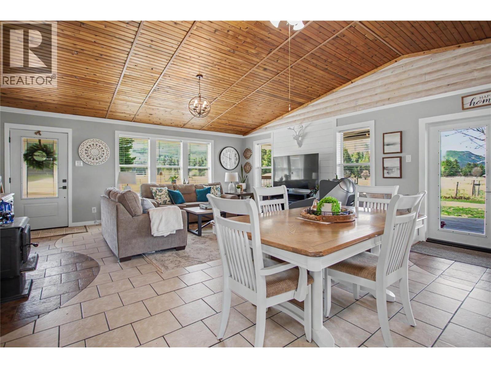 3071 Creighton Valley Road - 21