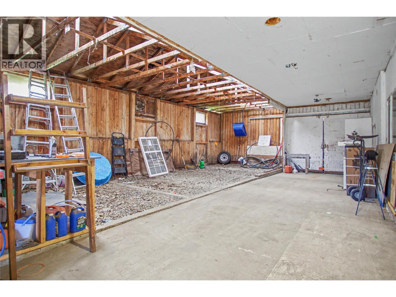 3071 Creighton Valley Road - 47