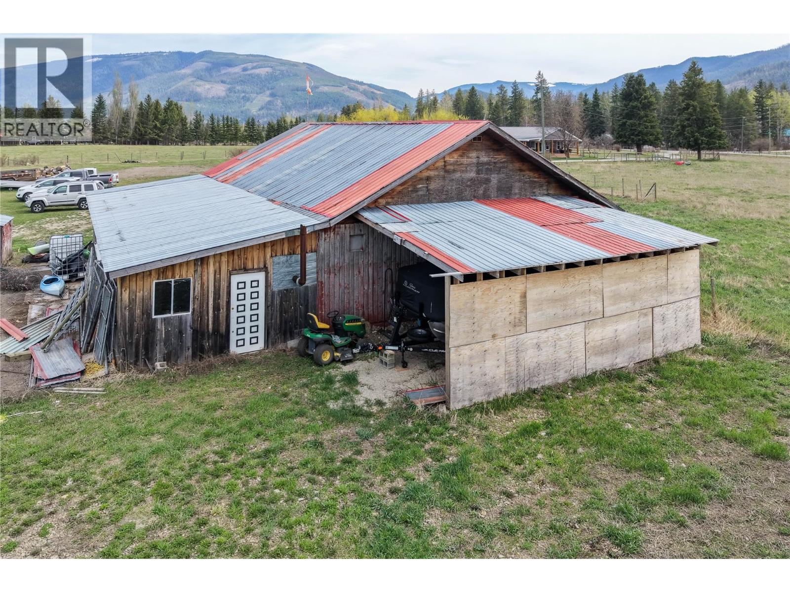 3071 Creighton Valley Road - 50