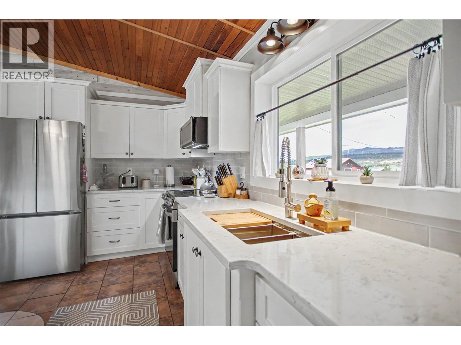3071 Creighton Valley Road - 14