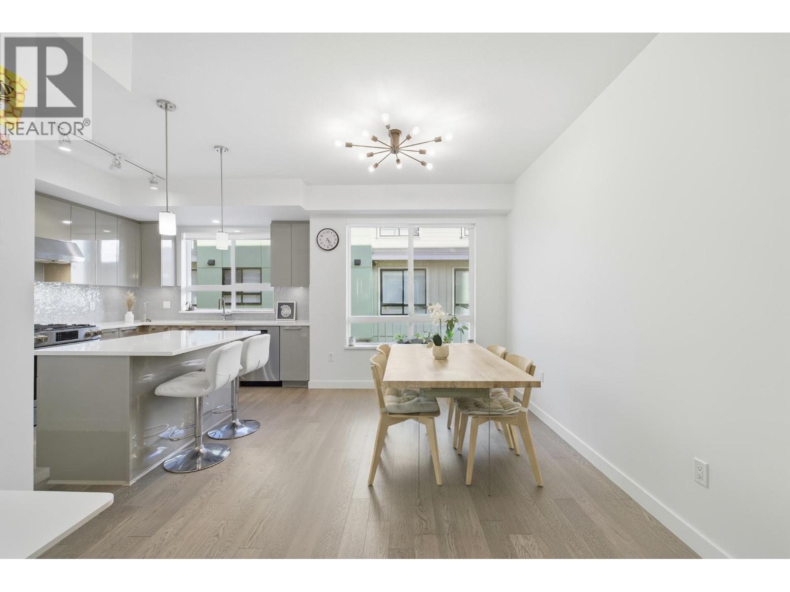 #45-10233 RIVER Drive, Richmond