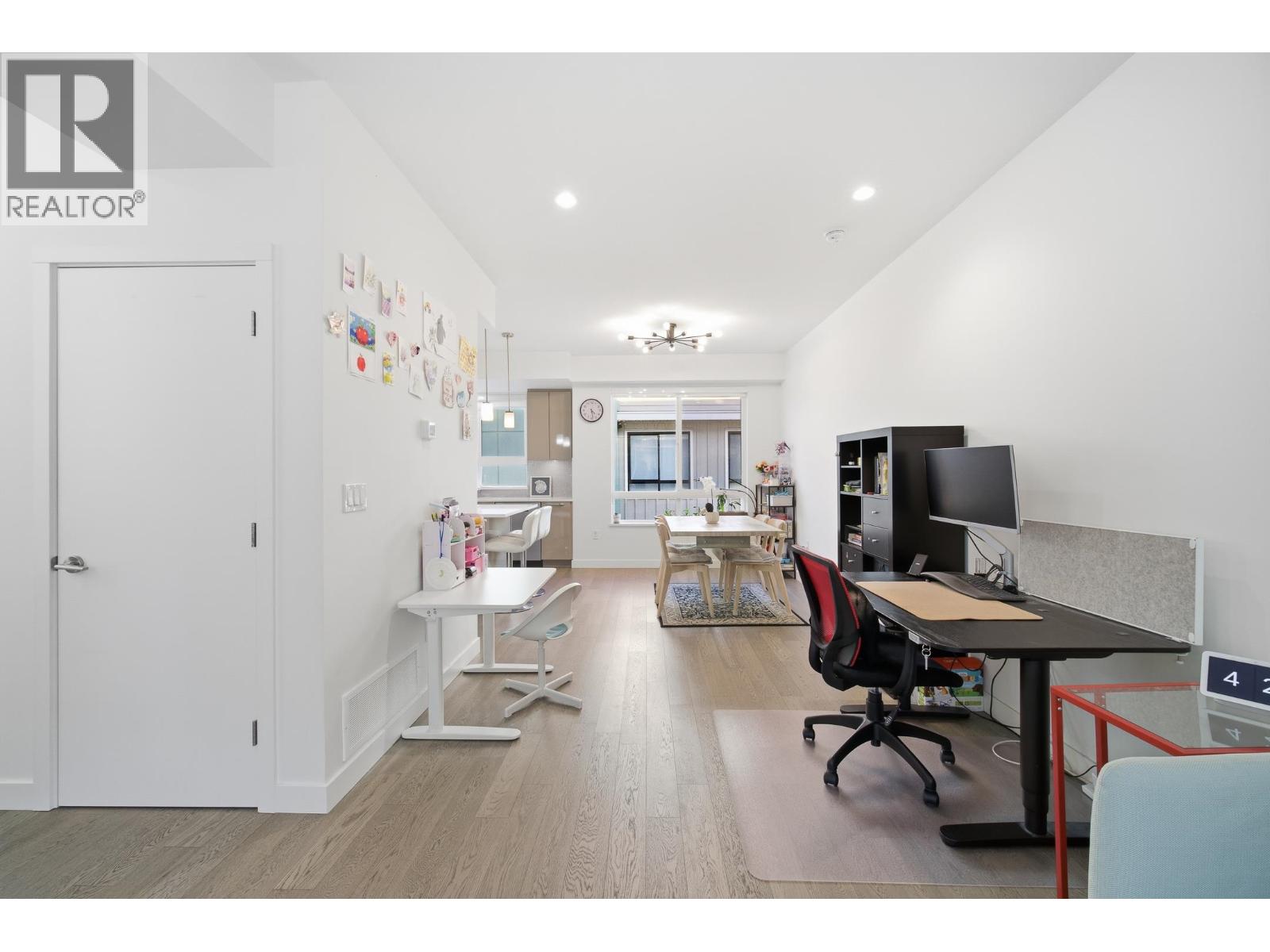 #45-10233 RIVER Drive, Richmond