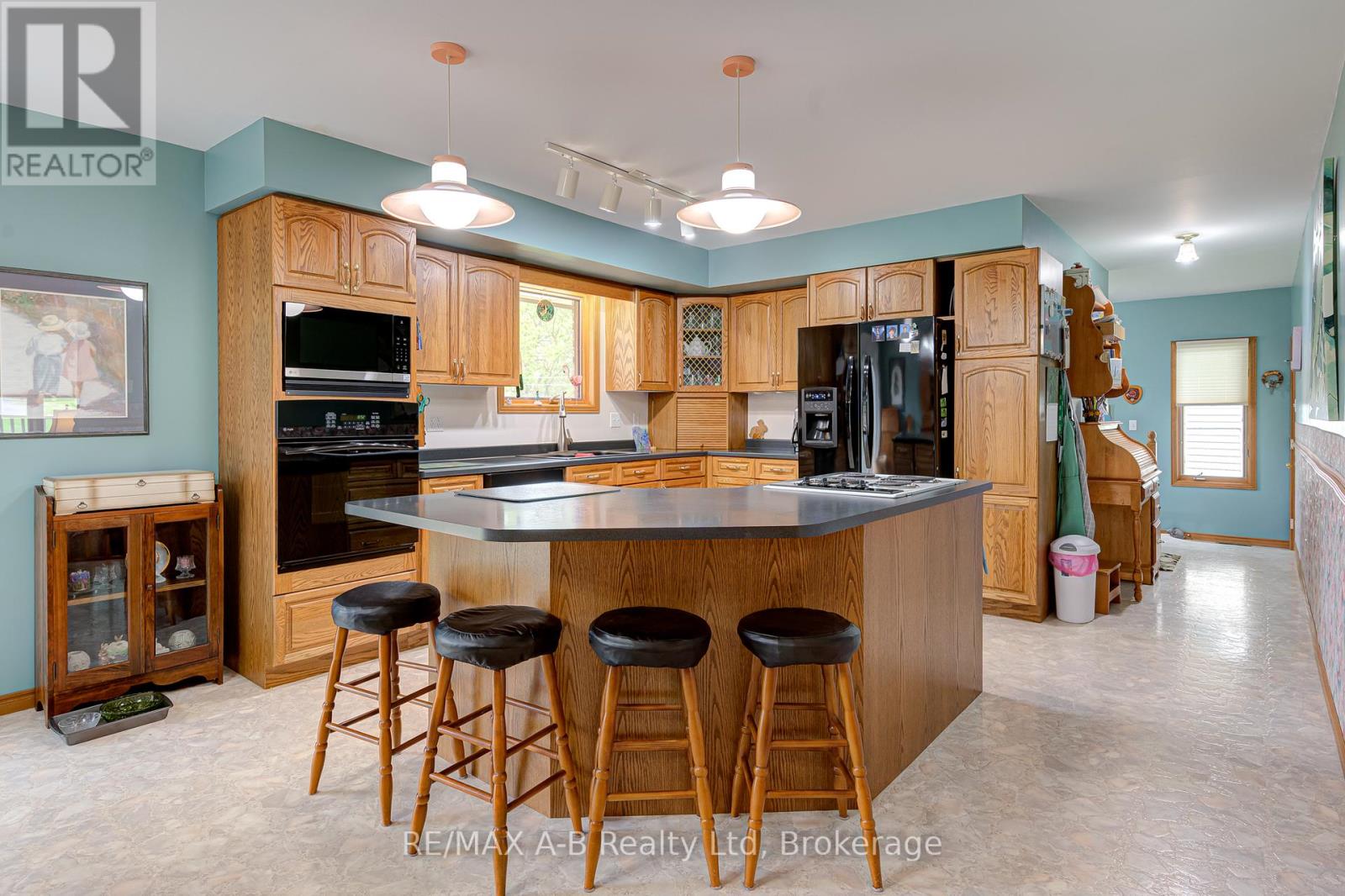 137 MITCHELL COURT - 11