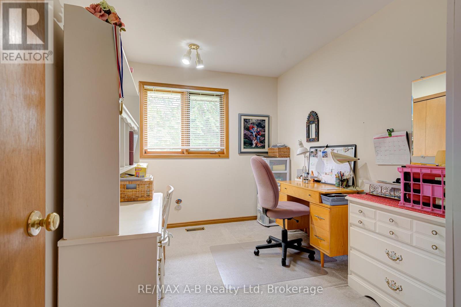 137 MITCHELL COURT - 19