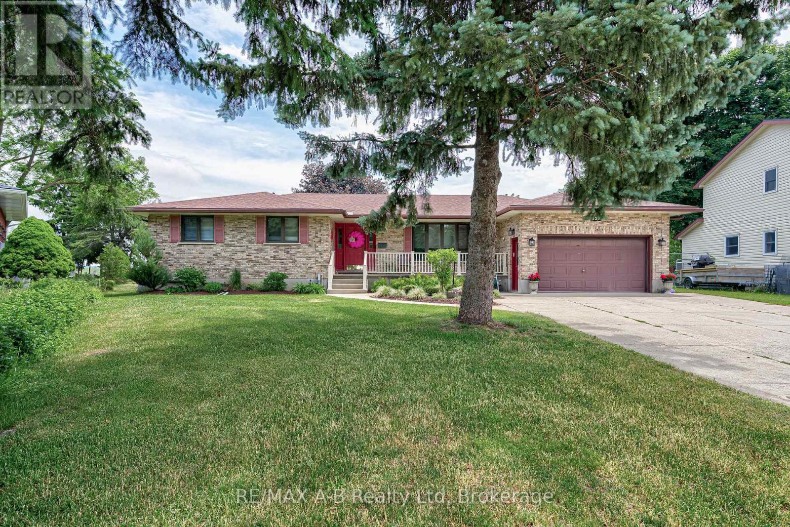 137 MITCHELL COURT - 2