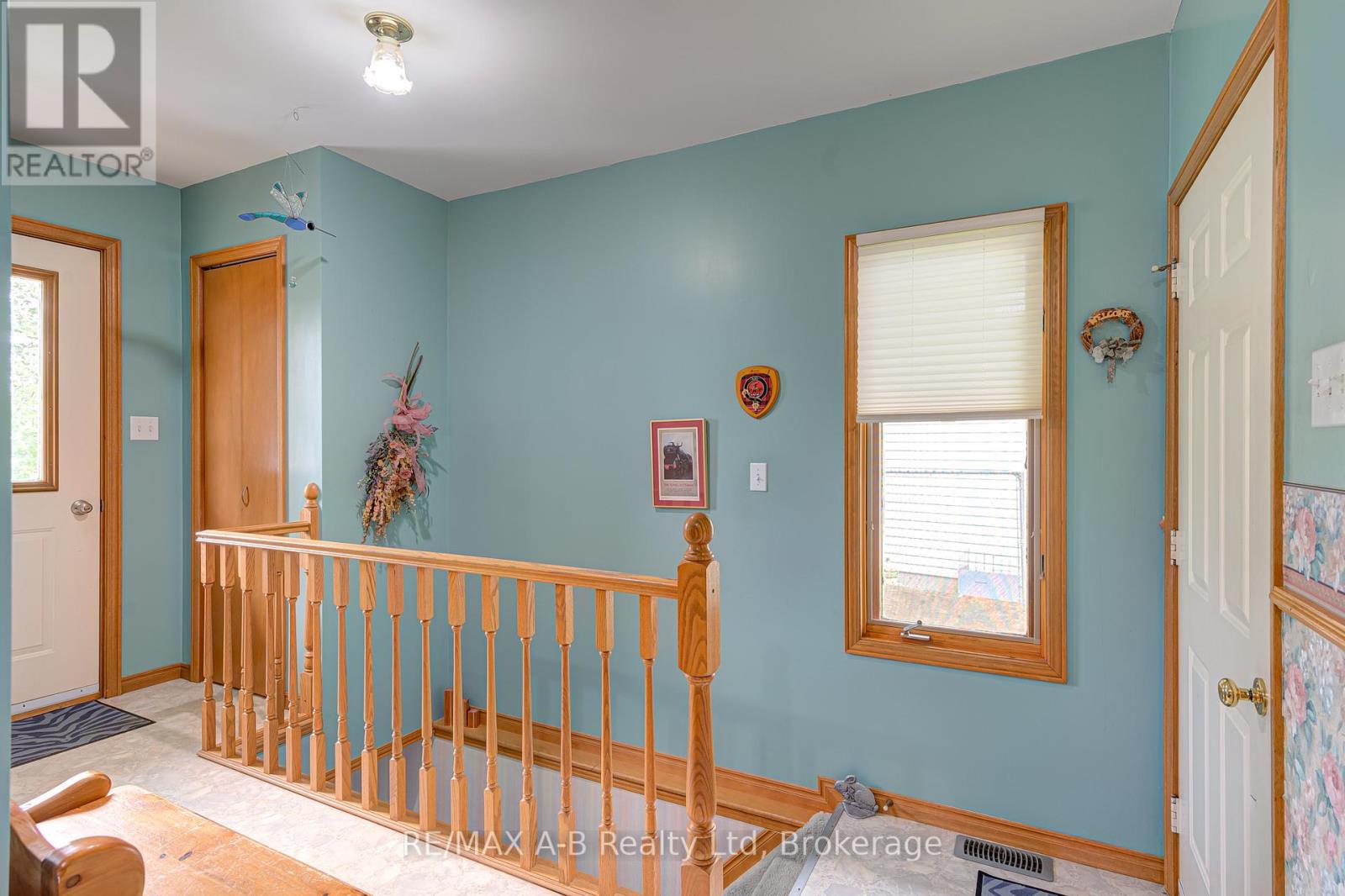 137 MITCHELL COURT - 21