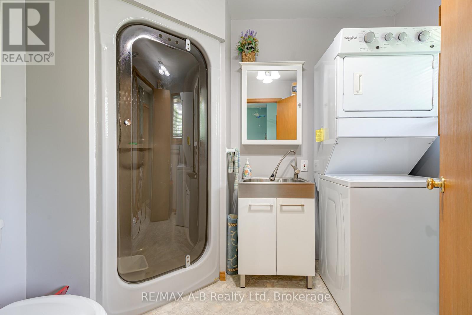 137 MITCHELL COURT - 23