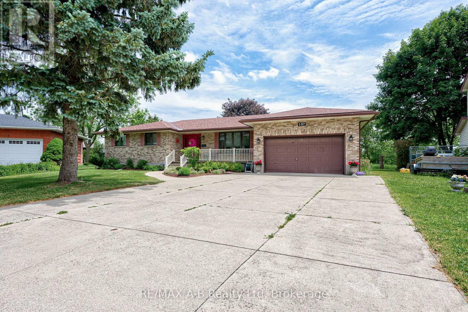 137 MITCHELL COURT - 3