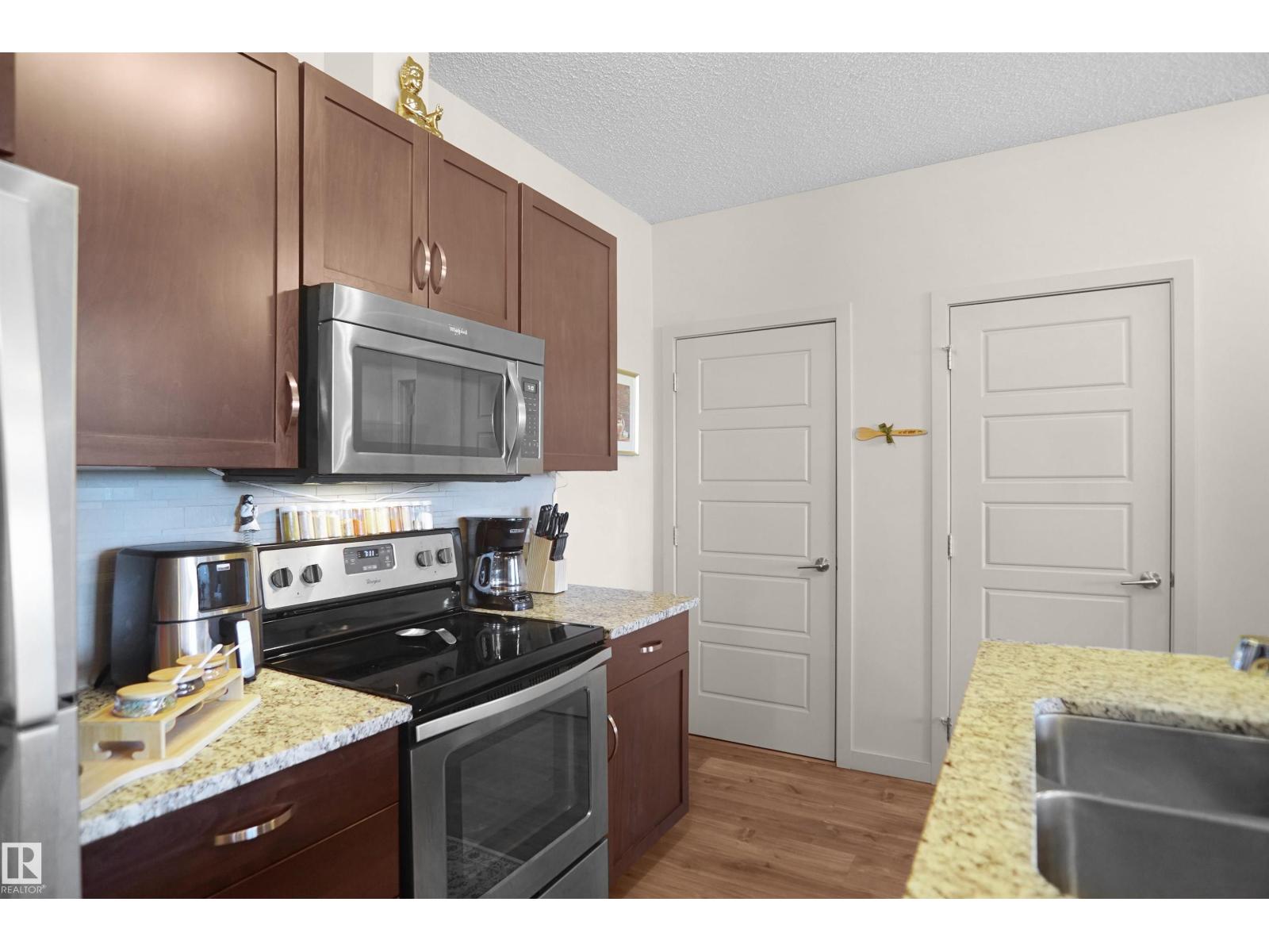 #318 1004 ROSENTHAL BV NW — photo 11