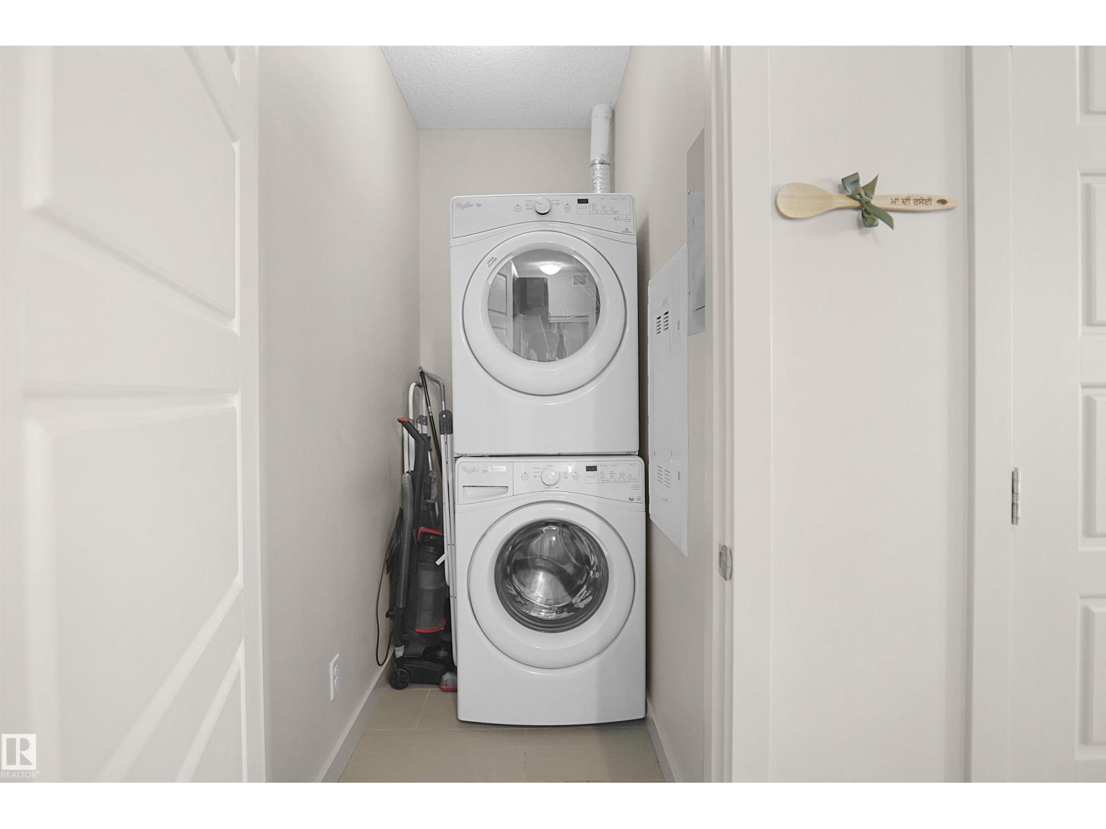 #318 1004 ROSENTHAL BV NW — photo 13
