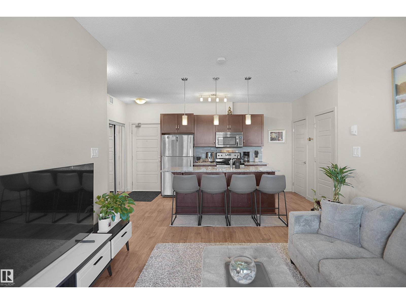#318 1004 ROSENTHAL BV NW — photo 16