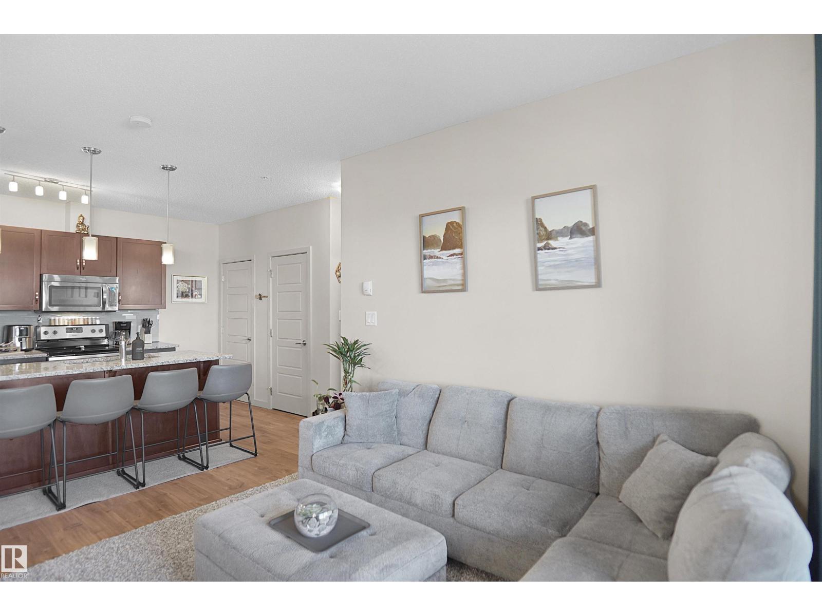 #318 1004 ROSENTHAL BV NW — photo 17