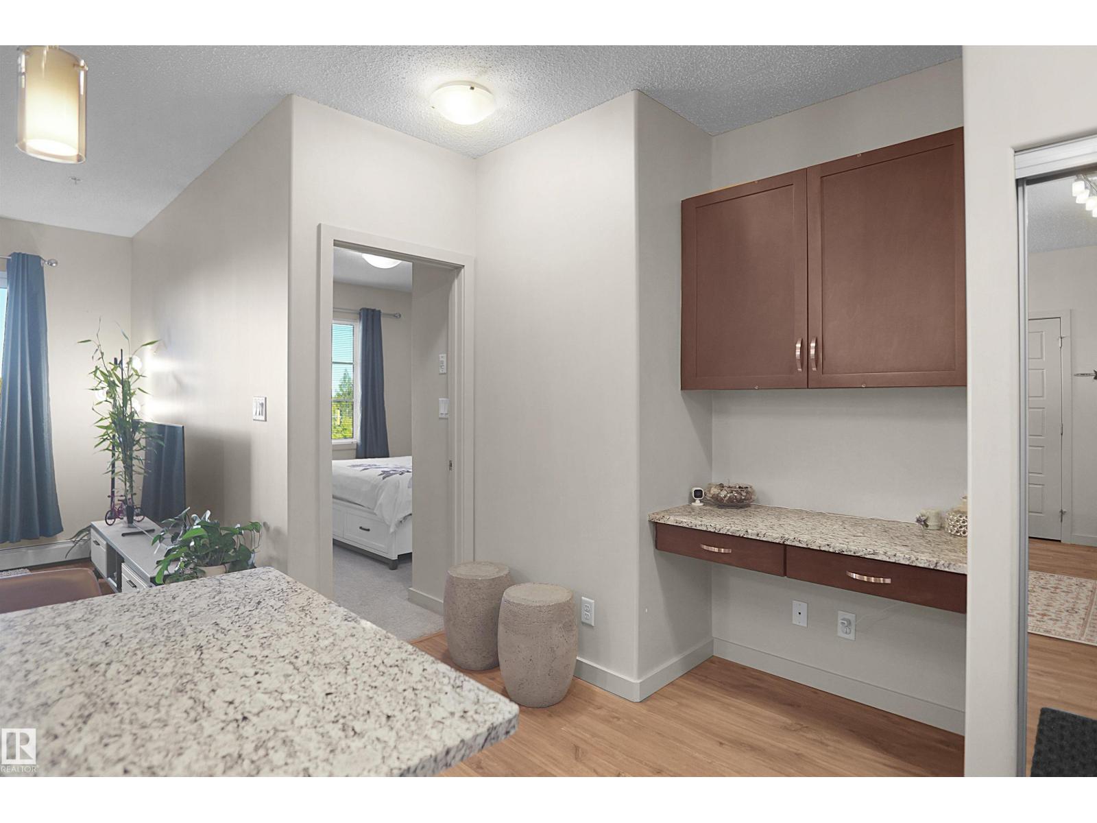 #318 1004 ROSENTHAL BV NW — photo 24