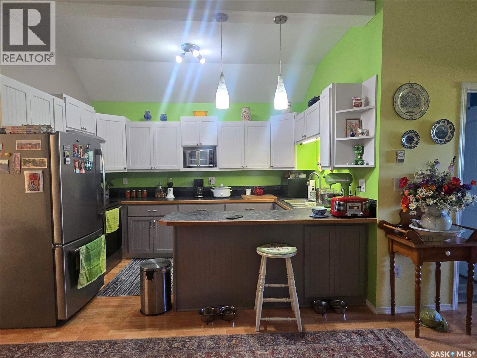 200 Railway AVENUE - photo 3
